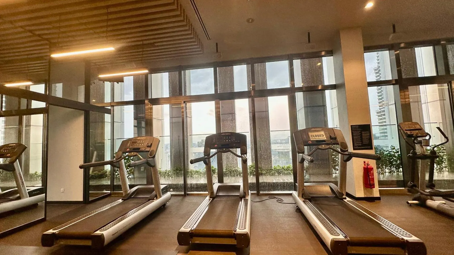 Queen Suites Tropicana The Residence Klcc Kuala Lumpur City Centre